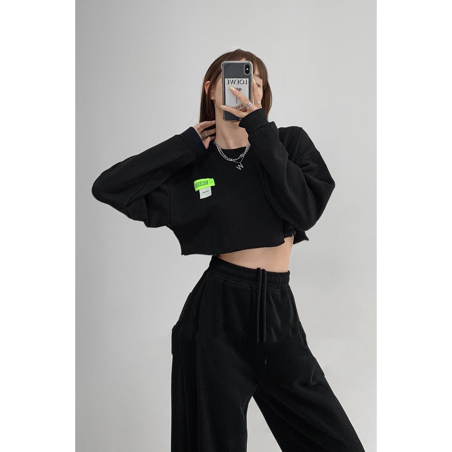 Loose Long-sleeved Crop Top